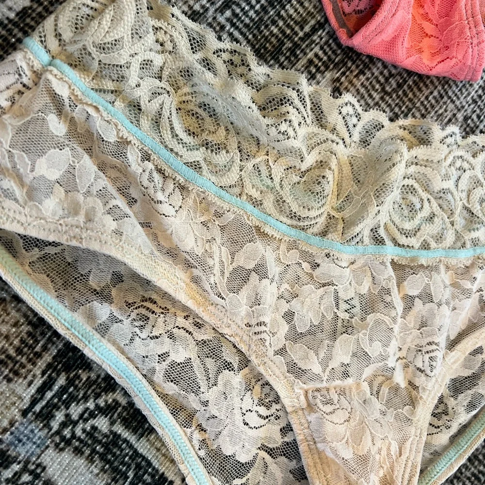 NWOT Lace Underwear Small